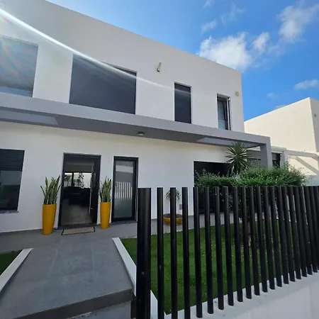 Villa Garden Priv Heated Pool, Near Beach, Lisbon
