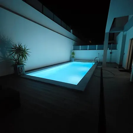 Garden Priv Heated Pool, Near Beach, Lisbon Villa *