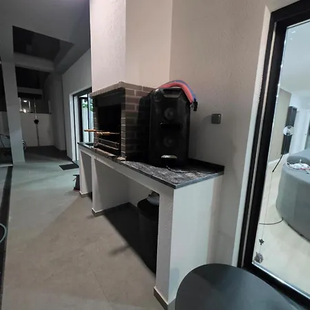 Villa Garden Priv Heated Pool, Near Beach, Lisbon Amora